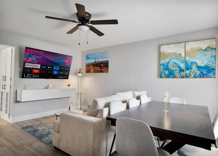 Spacious 2br Getaway With Pool & Free Parking Apartment Scottsdale
