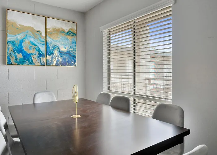 Spacious 2br Getaway With Pool & Free Parking * Scottsdale