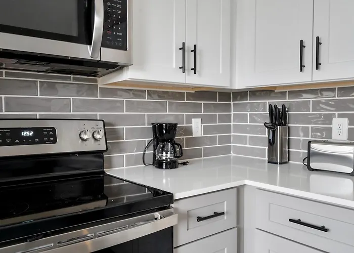 Spacious 2br Getaway With Pool & Free Parking Apartment Scottsdale
